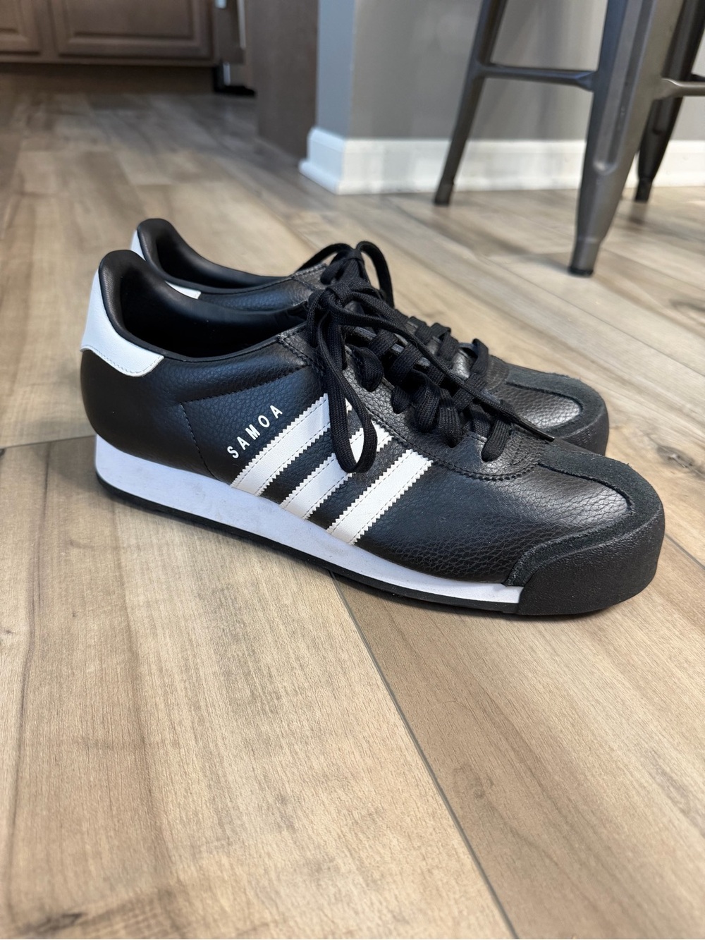 Adidas Samoa Men's Black/White Casual Sneakers size 10.5
